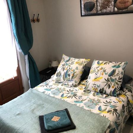 Agreable Studio Dans Le Centre Historique 라페르트세인트아우빈 외부 사진